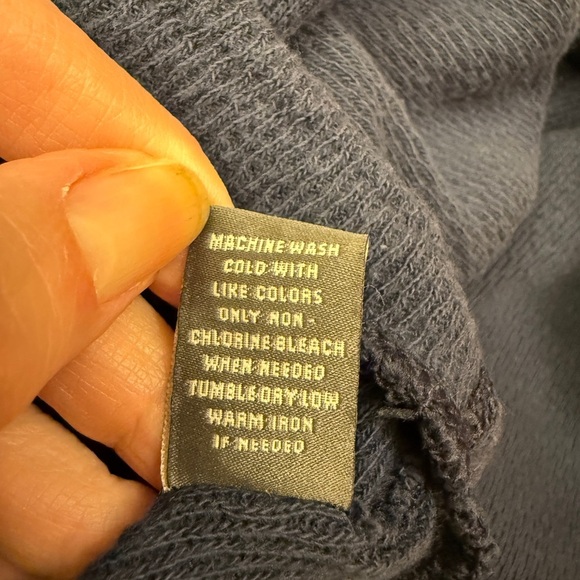 VTG Abercrombie & Fitch Men’s Waffle Knit Muscle Fit Long Sleeve Shirt Navy L - Picture 7 of 7